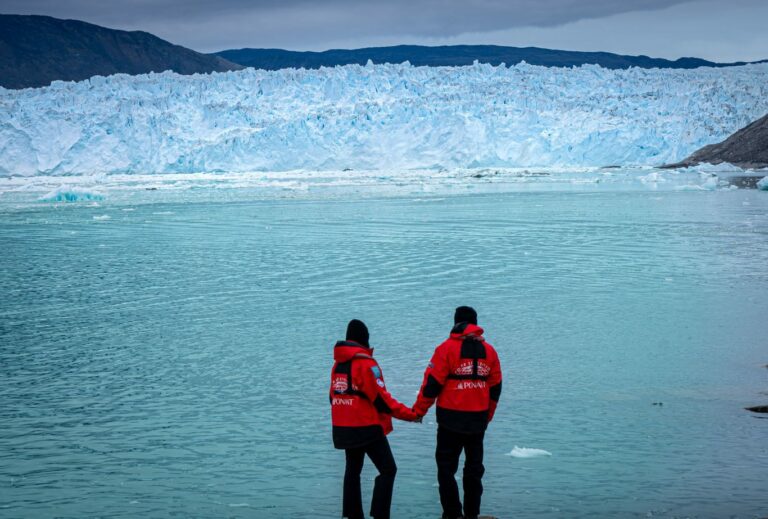 8-must-visit-places-in-greenland